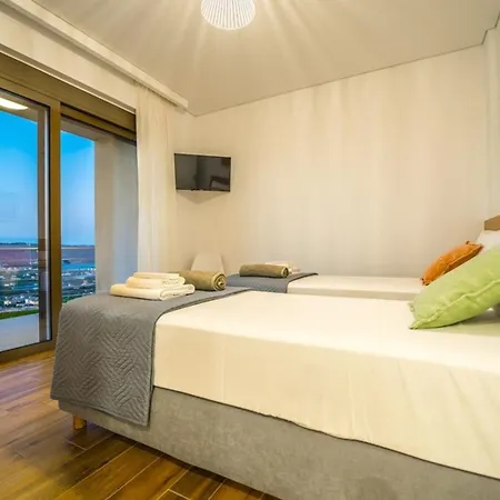 Con Vista- Heated Pool 4 Bdr Sleeps 8 Vilă